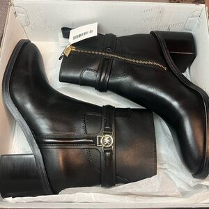Black Leather Ankle Boots Michael kors size 8.5